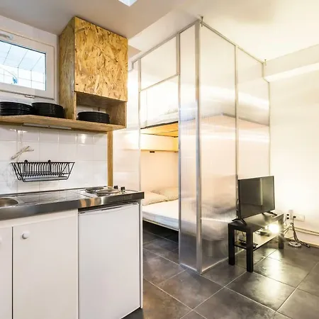 Apartment Pretty 25 M2 In A Lively District